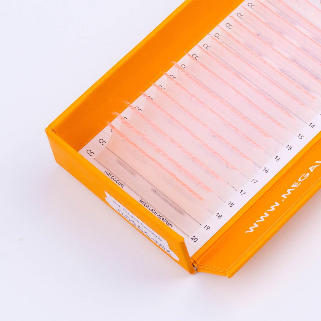 Cashmere - Coral Ombré Volume Lashes - 0.05 - Mega Lash Academy