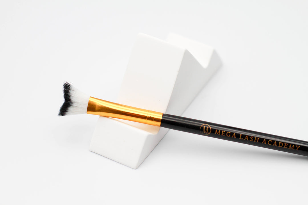 Fluff & Fresh Lash Brush Mega Lash Academy Black Single