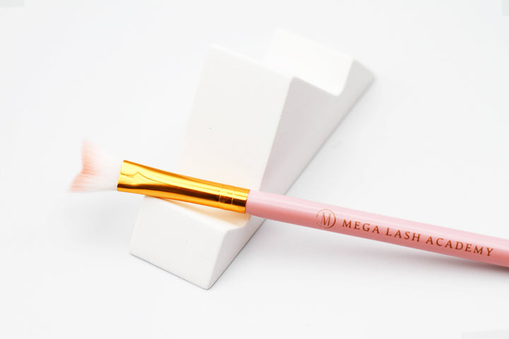 Fluff & Fresh Lash Brush Mega Lash Academy Pink Single
