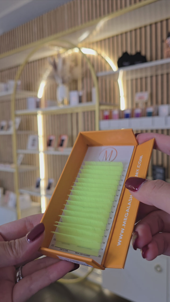 0.05 - Color Cashmere Volume - UV Yellow